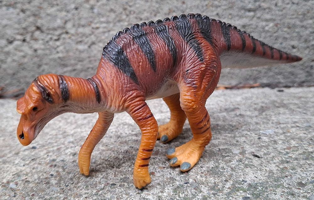 Figurka dinozaur Maiasaura Carnegie Safari Ltd Vintage