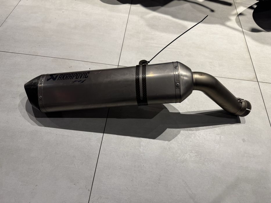 Прямоток Глушник Вихлоп  Akrapovic Yamaha fz1 fazer