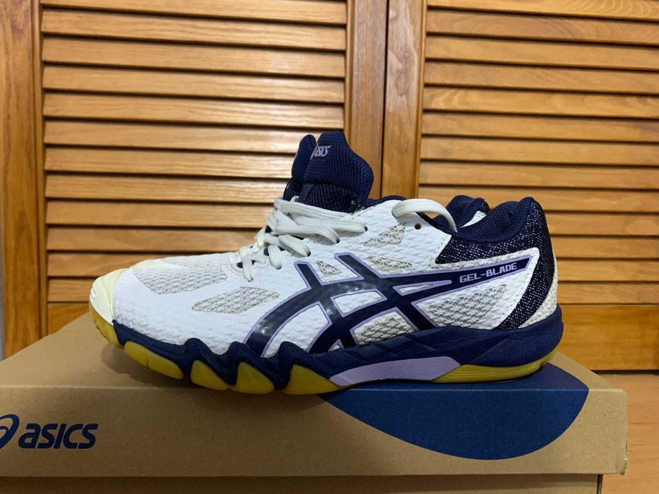 ASICS GEL BLADE 7 - buty squash, na halę (nie: Adidas, Nike, Yonex)