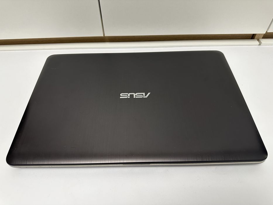 Ноутбук ASUS F540LJ i3 5005U / 8GB RAM / SSD 256GB / GeForce 920M 2GB