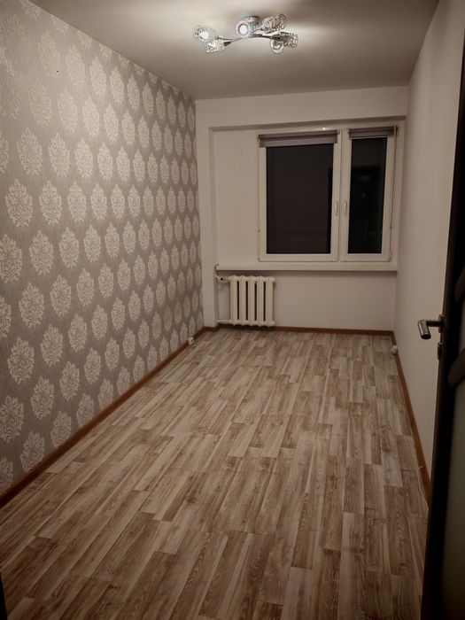 4-pokojowe mieszkanie 60,5m² – częściowo umeblowane, piwnica, balkon.