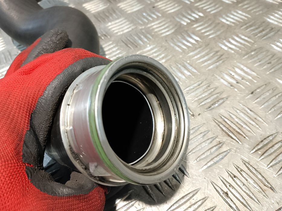 Przewód Rura Wąż Intercoolera Audi A4  B6 2.0 Tdi