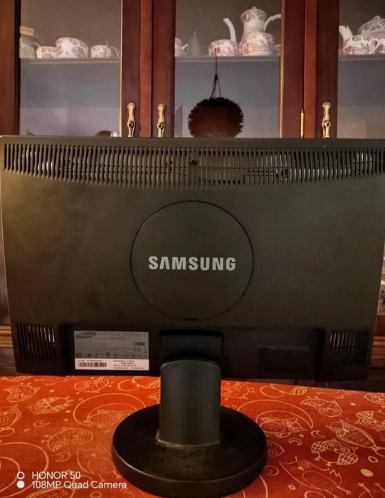 Monitor Samsung caraterísticas nas imagens
