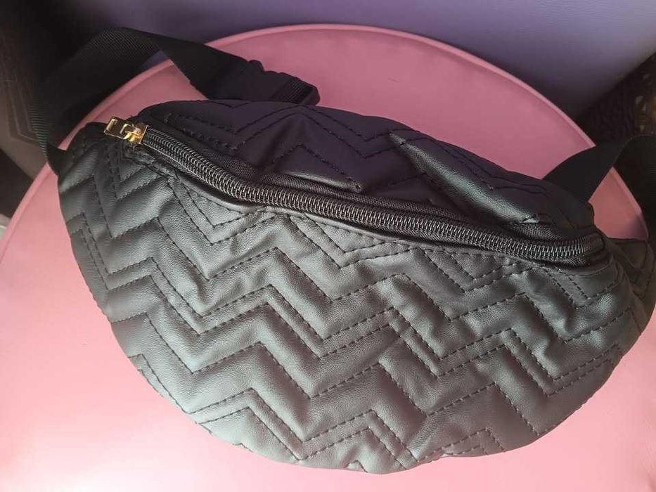 Women's Black Padded Waist Bag64730010953475120