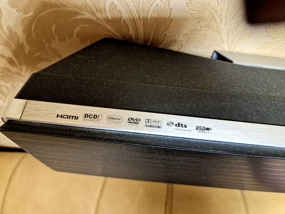 Домашний кинотеатр Philips Cineos SoundBar с DVD HTS8100/12.