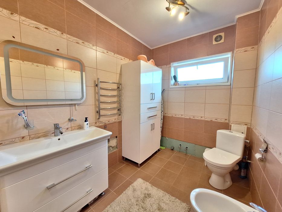 Будинок 228м в 3х рівнях +10 с +гараж  Бориспіль