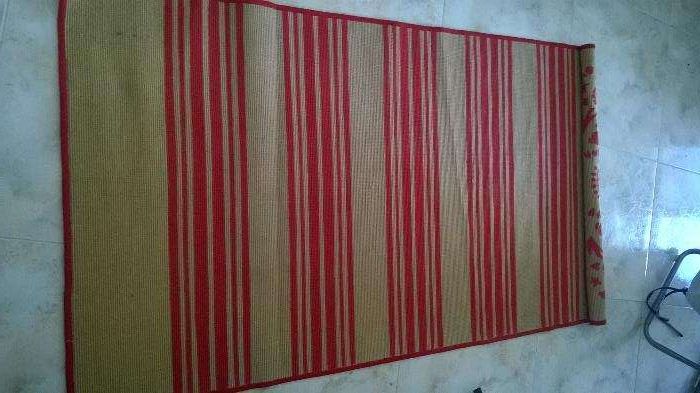 8 € Tapetes , sala e quarto.