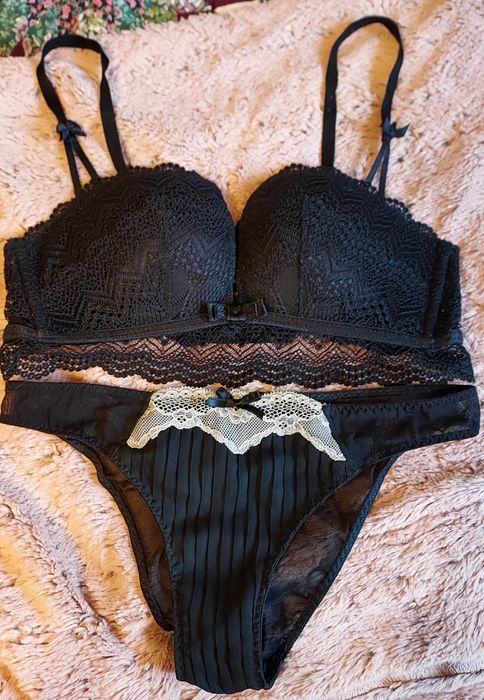 Koszulka nocna czarna. Bielizna, stringi + GRATIS