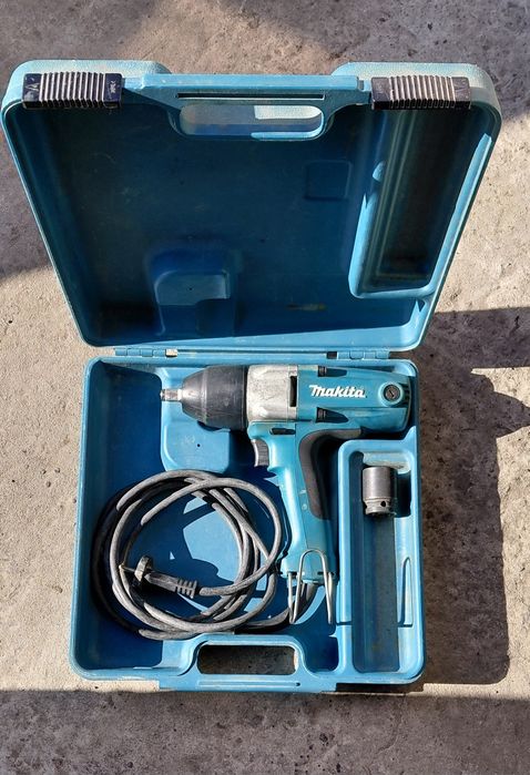 Гайковерт Makita TW0200