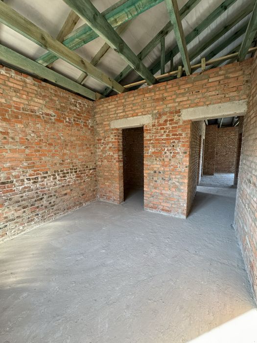 Продам сучасну американку 110 м.кВ в хорошій локації