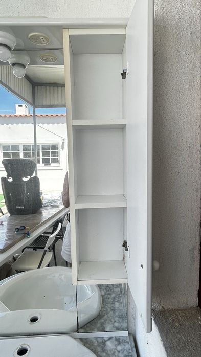 Movel e espelho WC