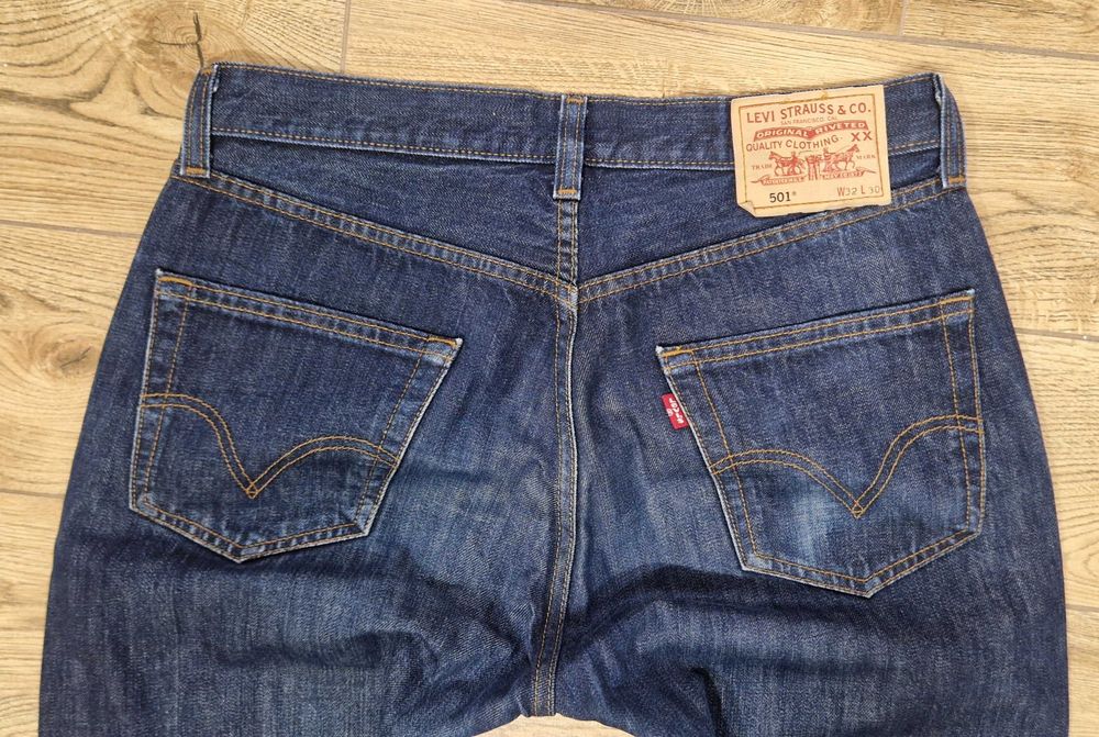 Kultowe jeansy męskie LEVI'S 501 | W32 L30 | Proste | Oryginalne