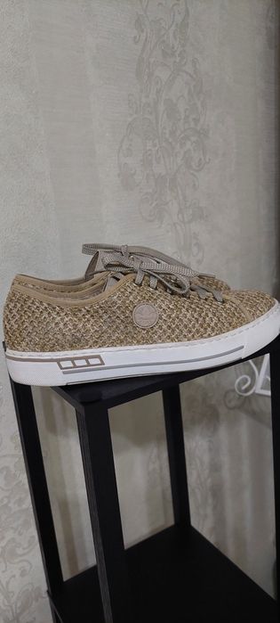 Жіночі кеди / кросівки німецького бренду Rieker