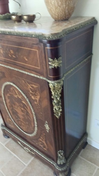 NAPOLEÃO III Armários baixos