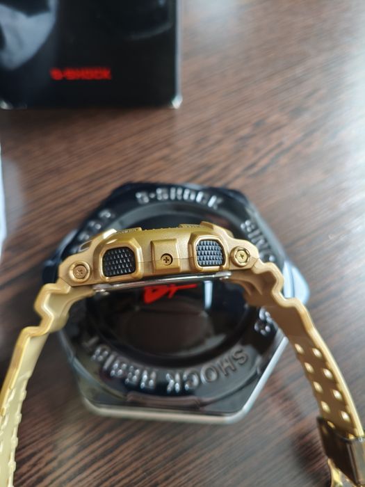 Часы Casio G-SHOCK GA-110GD-9BER