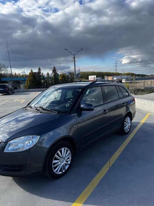 Skoda fabia 2008 1.4 бенз