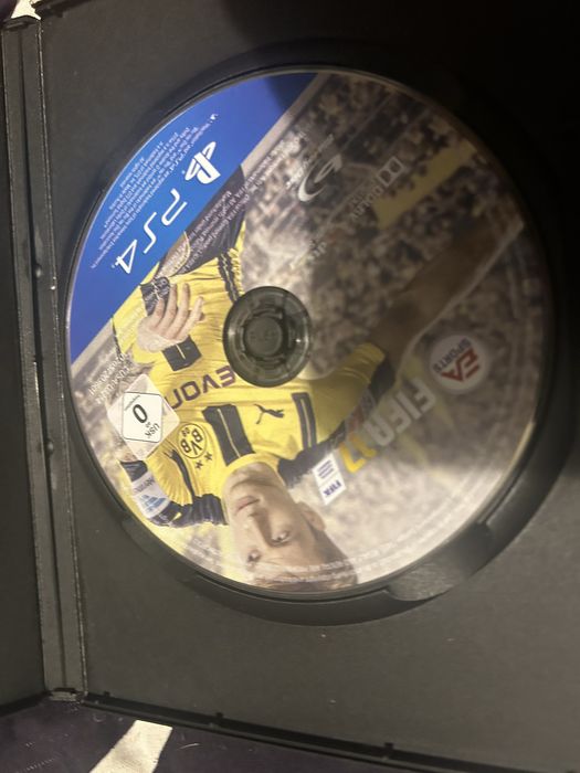 Konsola Ps 4 pro 1tb