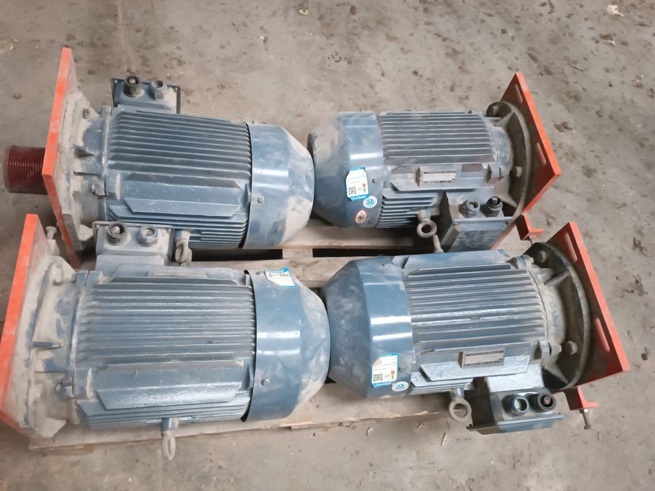 Асинхронный флянцевий двигатель 11кв /7,5кв 1470 оборотов минуту НОВЫЙ