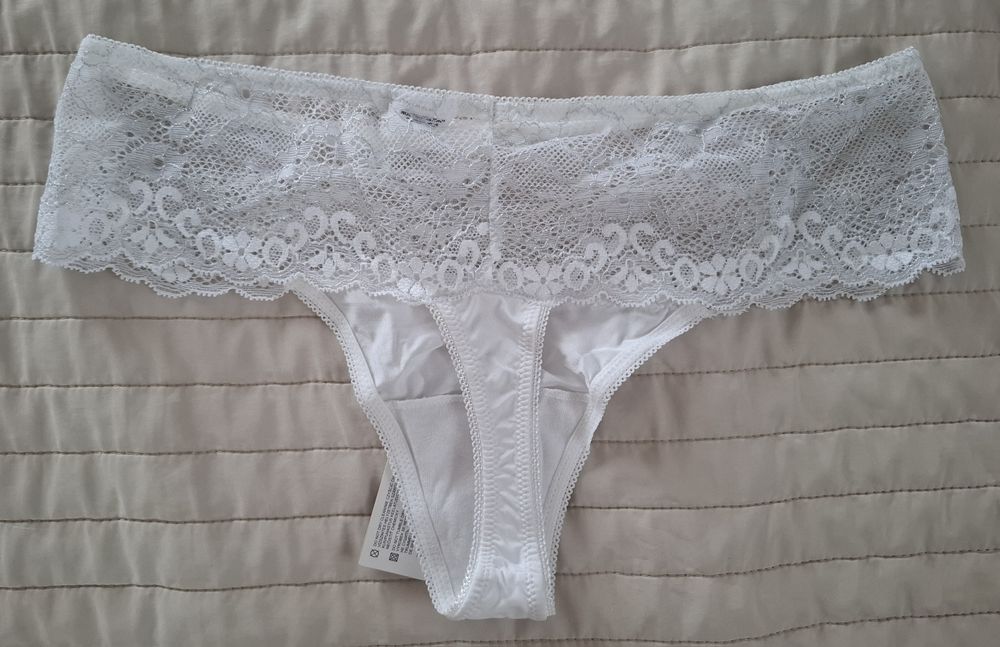 Nowe stringi Esotiq, rozm. M