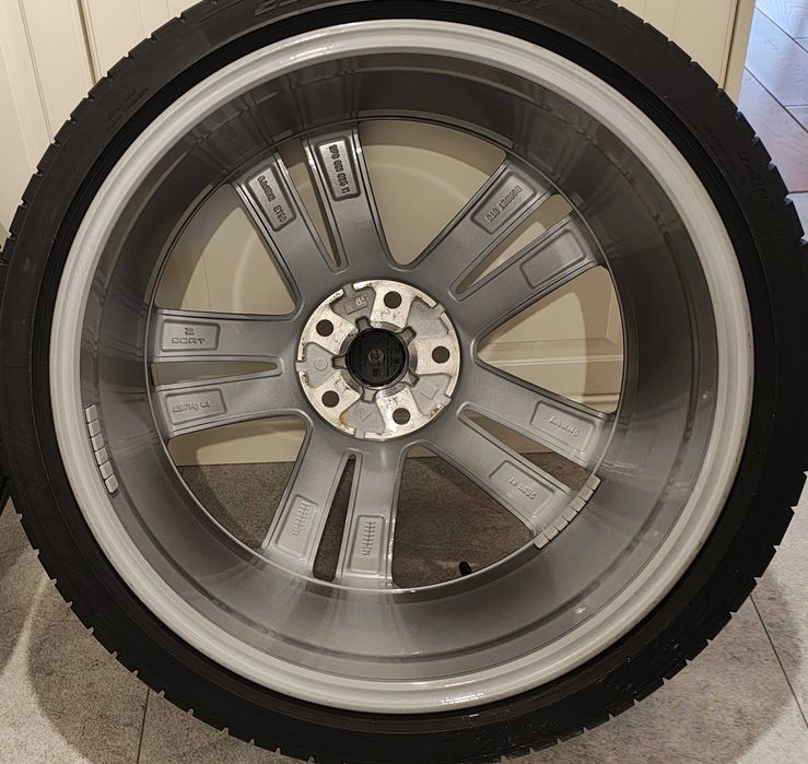 Koła felgi Seat Leon cupra oryginalne 5x112 19x8 et50 235/35 Pirelli