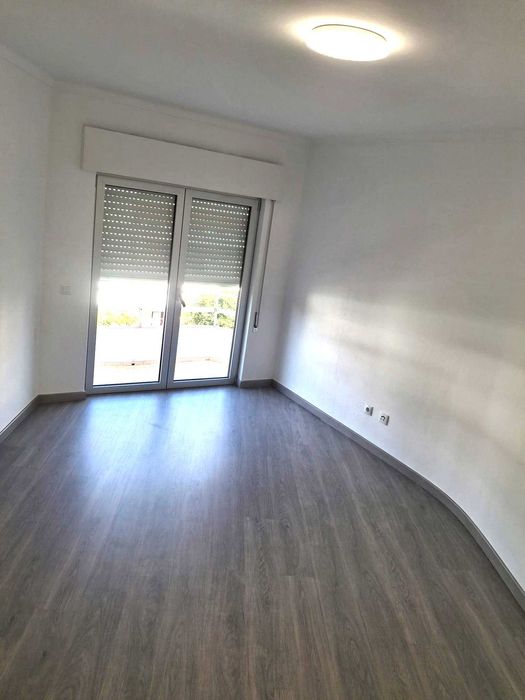 Apartamento t-3 ou 4 assoalhadas