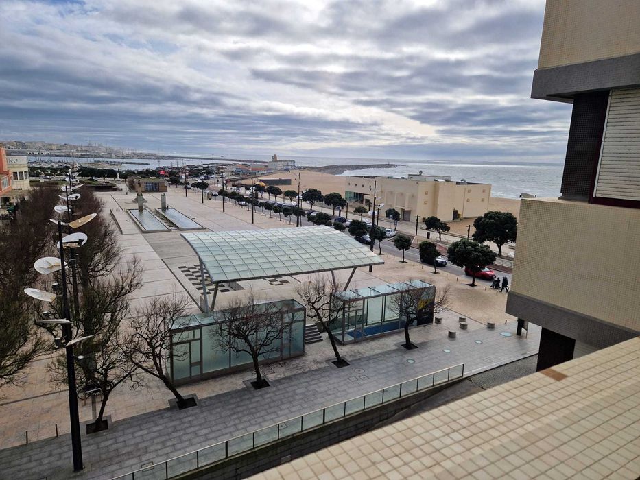 Arrendo Apartamento com vista para o mar, mobilado. Póvoa de Varzim