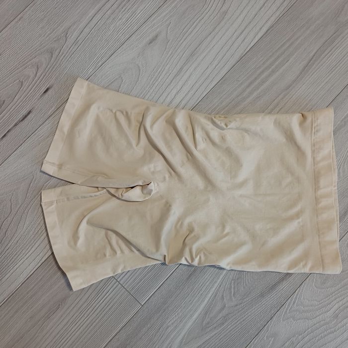 Продам шорты корректирующие фигуру, размер  M,XL