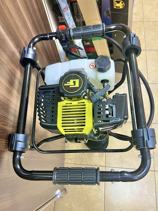 Мотобур бензобур Titan BE250A