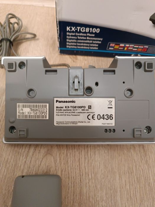 Telefon stacjonarny Panasonic KX-TG8100