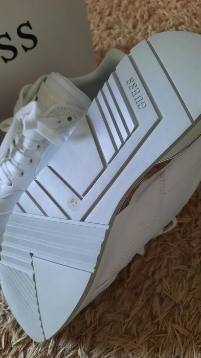 Sneakersy Guess białe