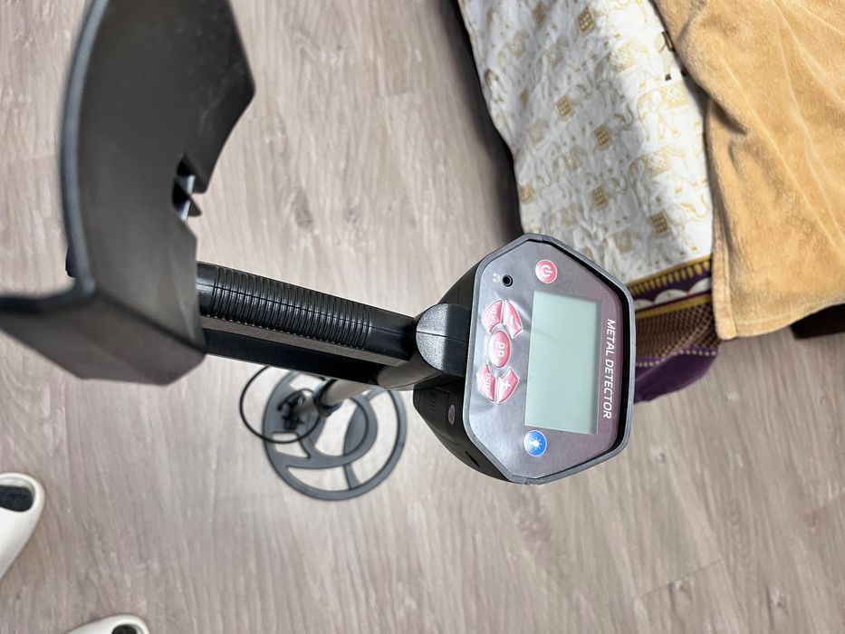 Продам металлоискатель новый