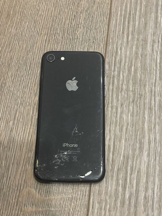 iPhone 8 64 gb com capa