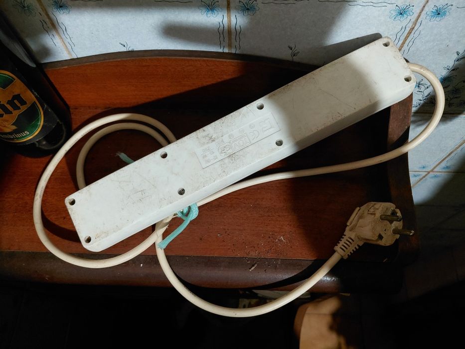 Extensão antiga em bom estado a funcionar 5€