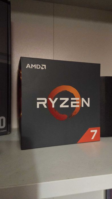 AMD Ryzen 7 2700X (3.7GHz) AM4 (Com Cooler)