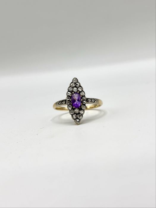 Złoty pierścionek z Ametystem i Diamentami