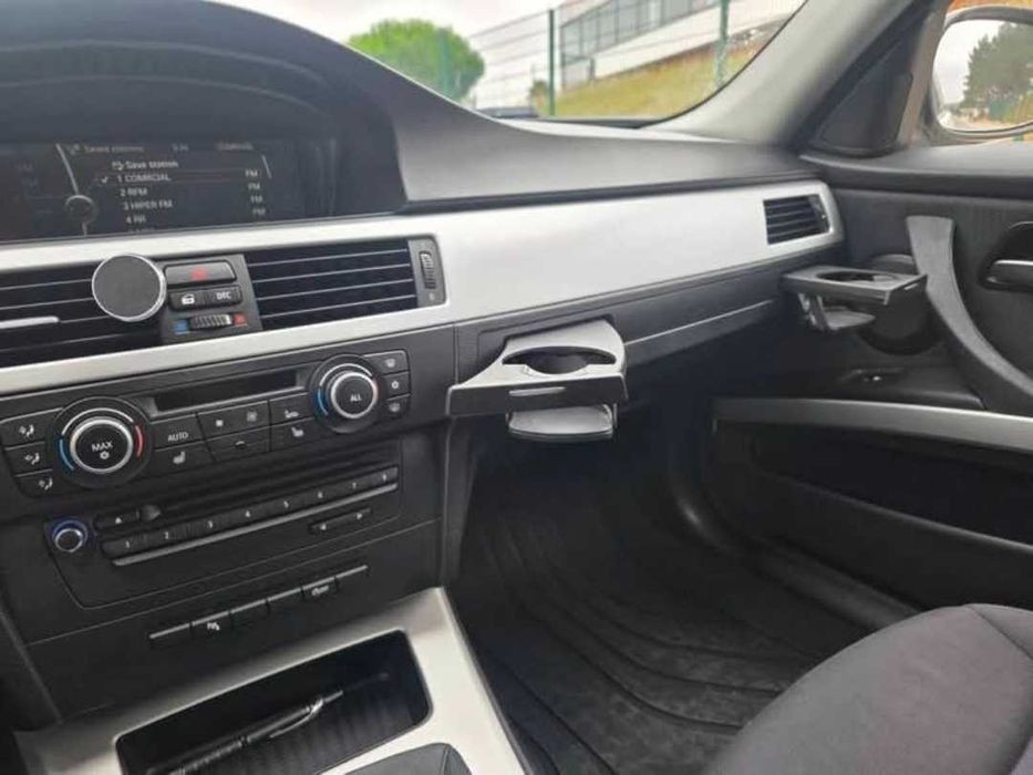 BMW 320 — fotografia 4
