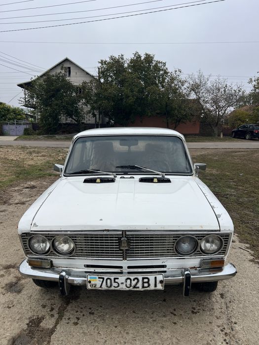 Автомобиль ВАЗ 2103