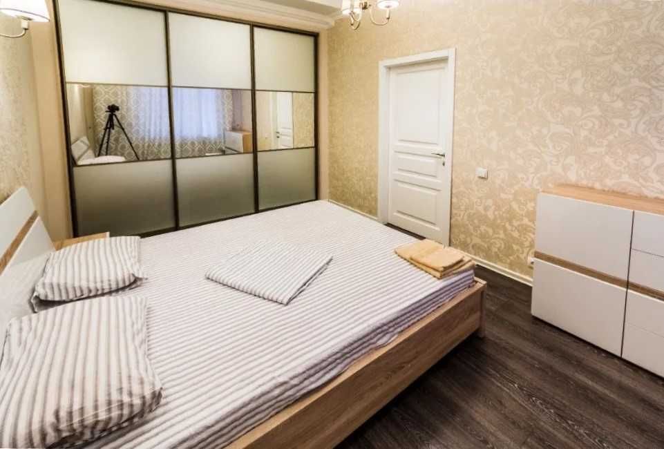 Подобова оренда 2к квартири в Оболонському р-ні, м. Оболонь