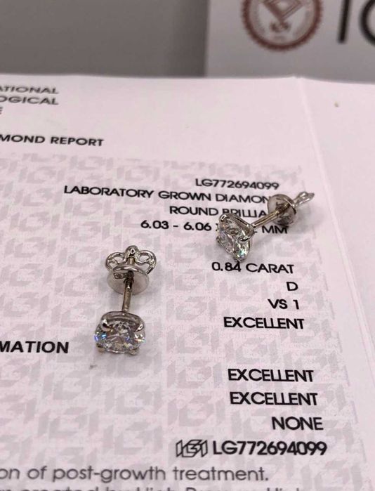 Серьги(гвоздики) белое золото бриллианты 1.67ct диаметр по 6 мм сертификат