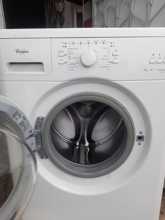 maquina de roupa Whirlpoo 7 quilos classe A 100 rpm exelente