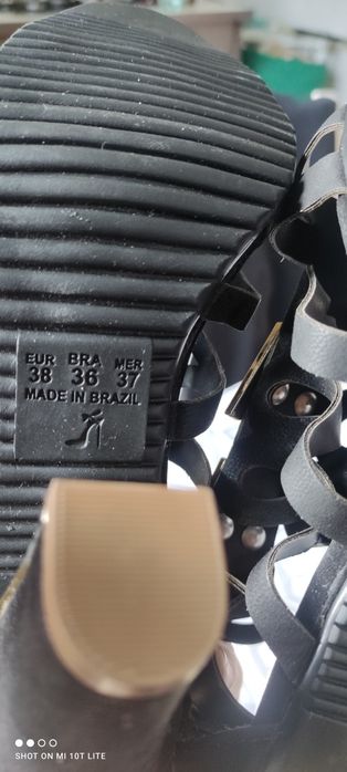 Czarne sandałki na szpilce