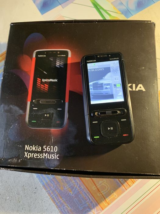 Оригинальная коробка от телефона.