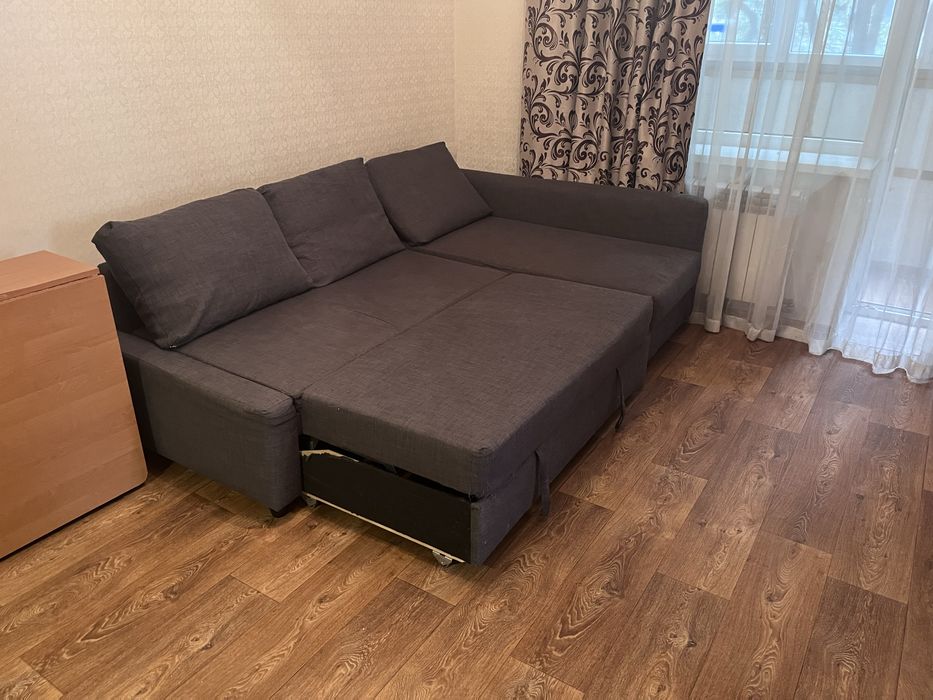 Диван кутовий IKEA