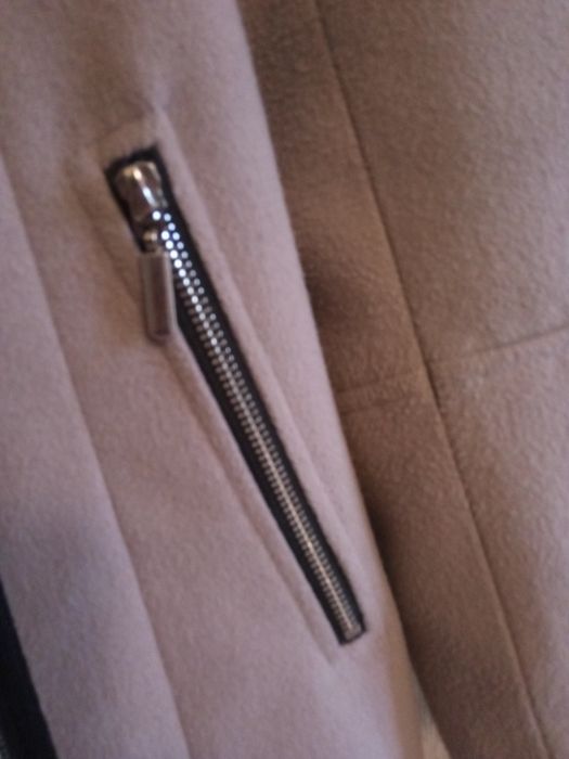 Płaszcz damski z kapturem 36