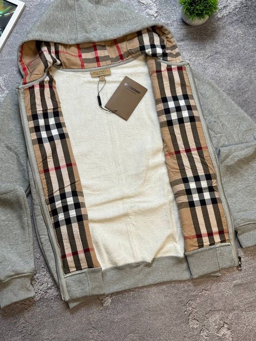 burberry zip