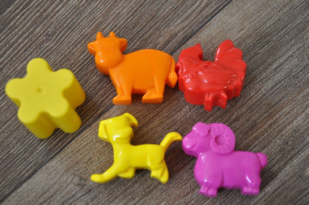 Domek edukacyjny z melodyjką pianinko klocki sorter