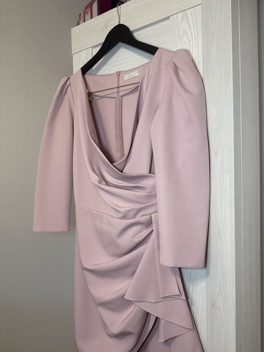 Sukienka damska na komunie przyjecie różowa z falbanką katniss