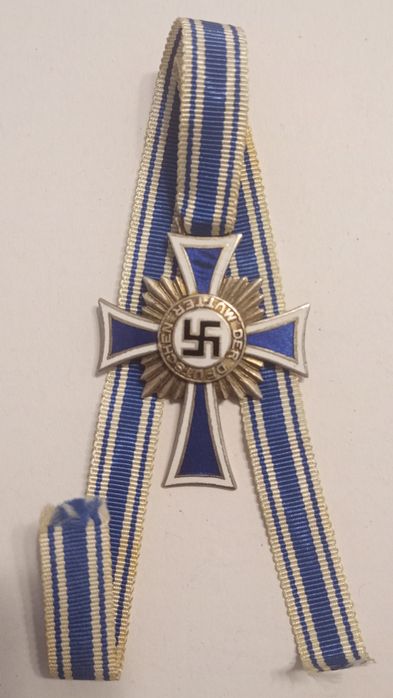 Militaria de Trincheira Cruz de mãe alemã em prata