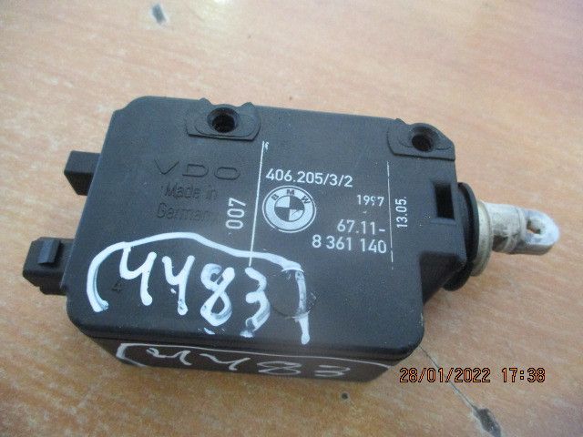 Fechadura / fecho da mala BMW 3 Compact (E36)