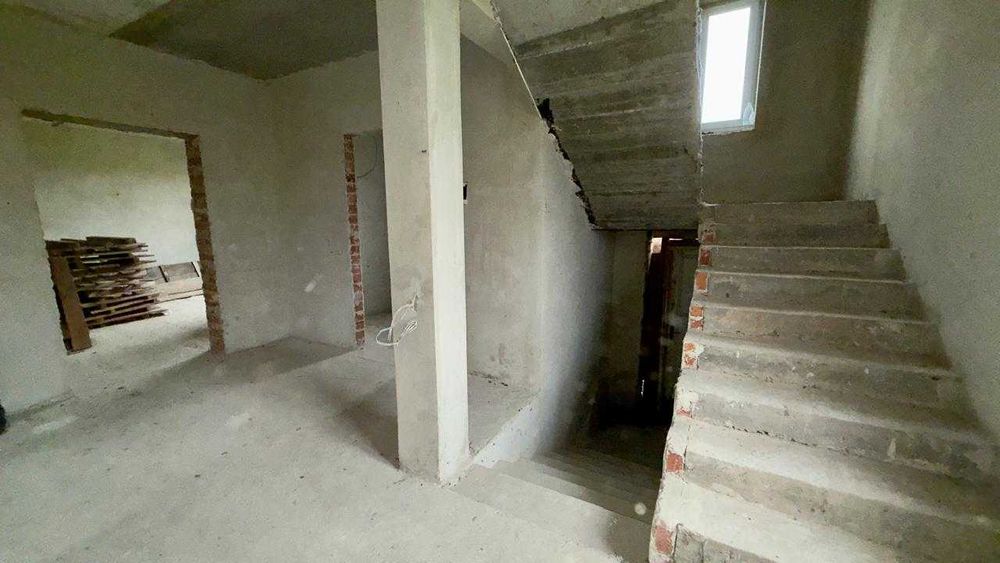 Продається будинок з ділянкою в с. Хриплин (7)